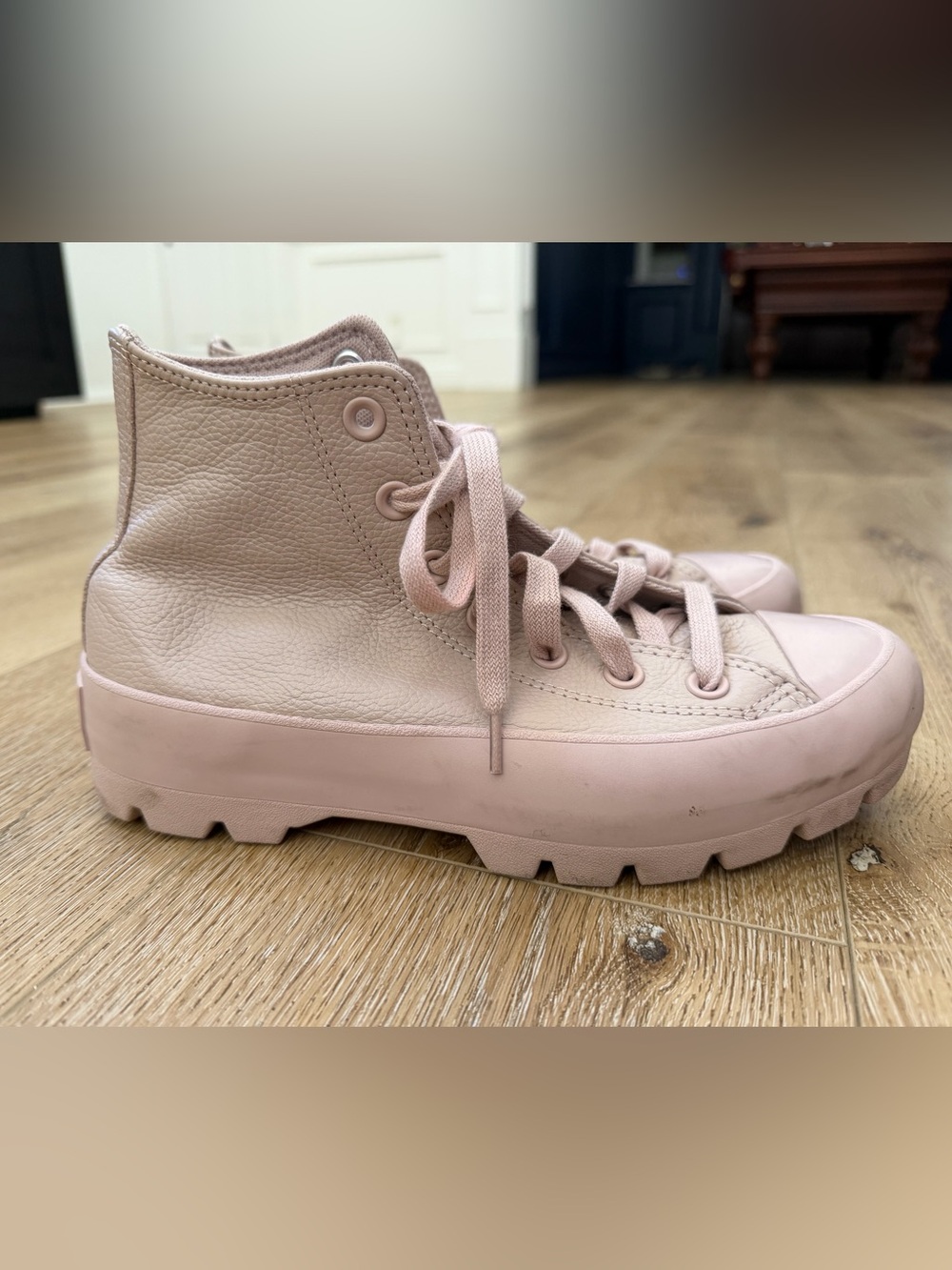 Chuck Taylor lugged hi platform monochromatic